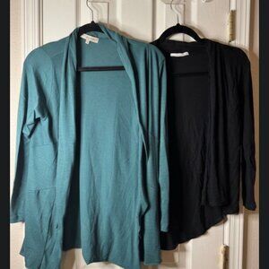 Double the style, double the comfort. 🌿🖤